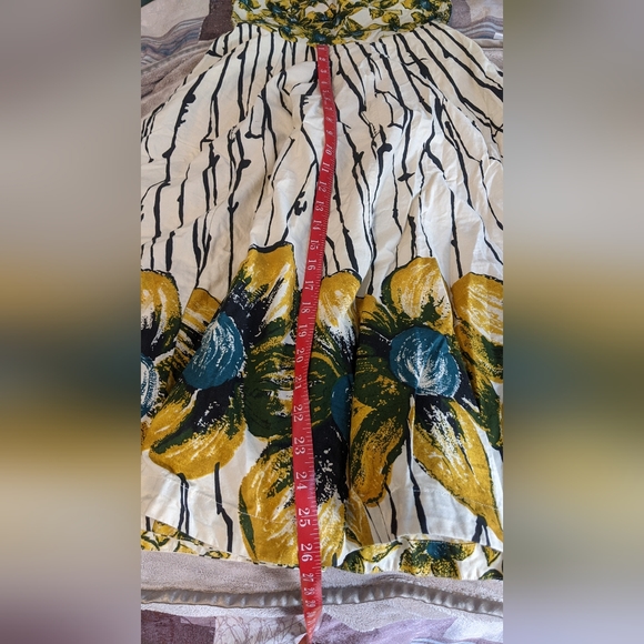 50s style tea dress - Picture 4 of 5